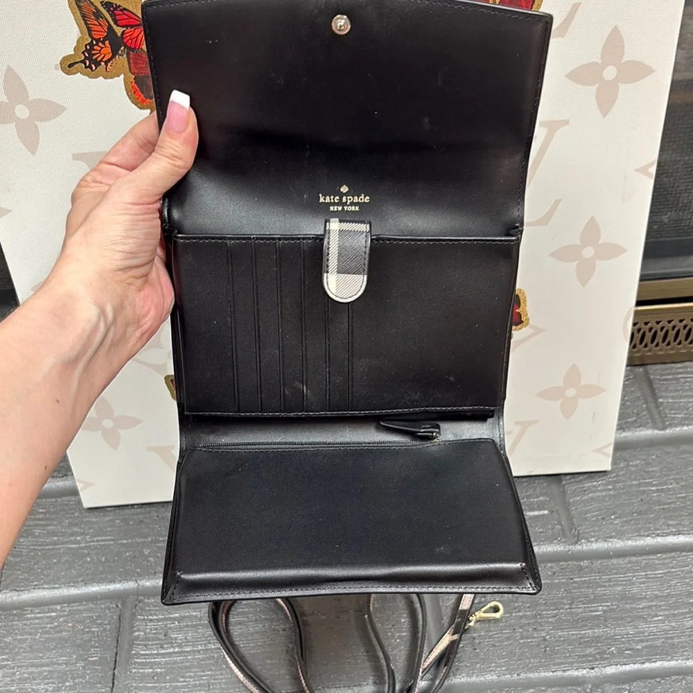 Kate Spade Crossbody Wallet